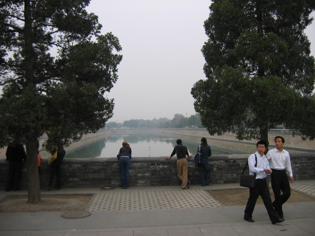 [2006_10-Beijing-China/2006_10_13-20_53_14.jpg]