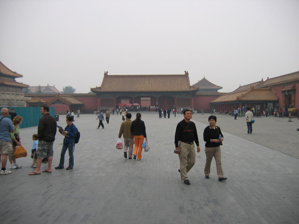 [2006_10-Beijing-China/2006_10_13-21_44_13.jpg]