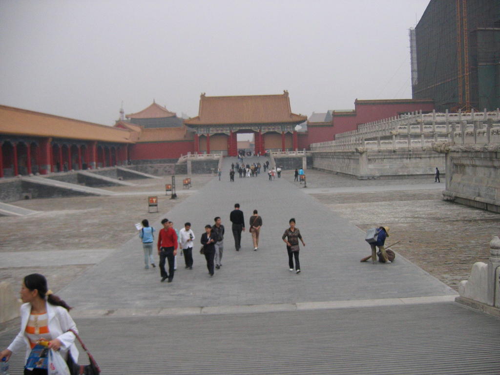 [2006_10-Beijing-China/2006_10_13-21_53_04.jpg]