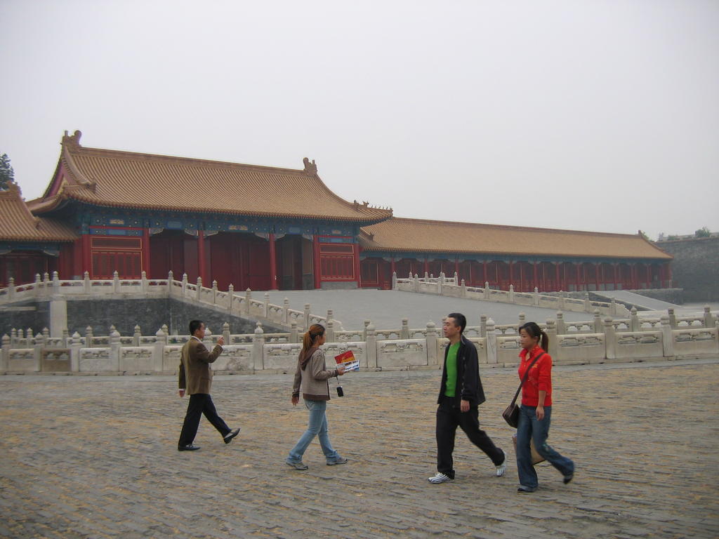 [2006_10-Beijing-China/2006_10_13-21_58_26.jpg]