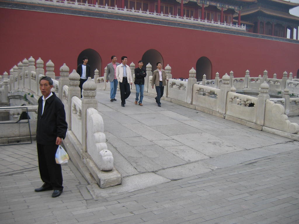 [2006_10-Beijing-China/2006_10_13-21_59_04.jpg]