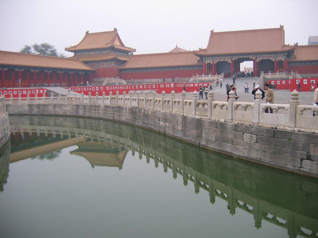 [2006_10-Beijing-China/2006_10_13-22_02_44.jpg]