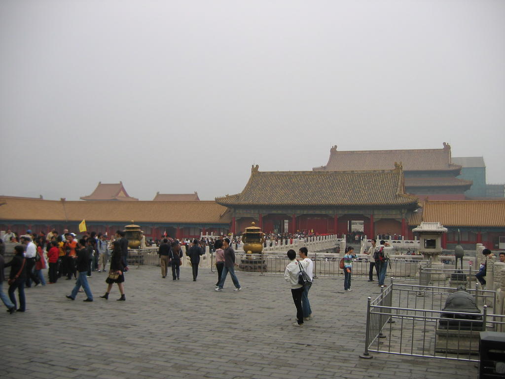 [2006_10-Beijing-China/2006_10_13-21_38_16.jpg]